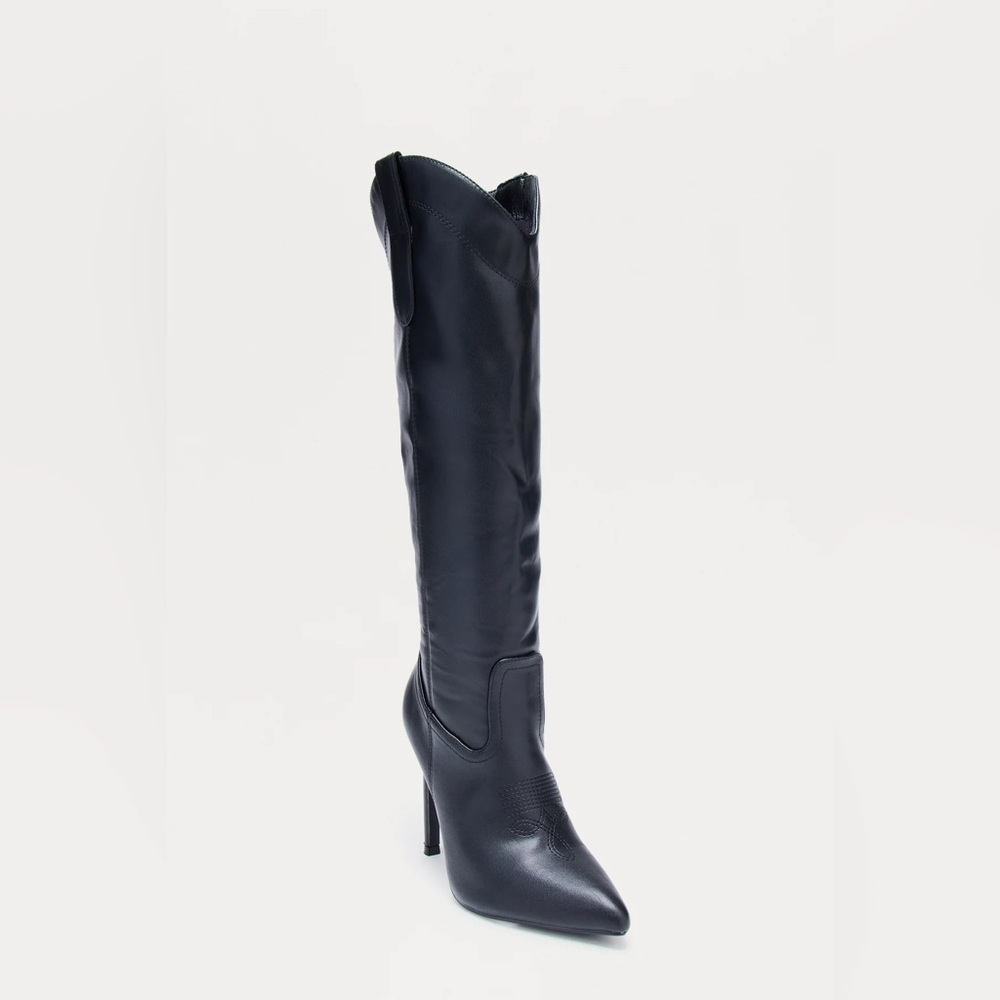 Fashion Nova boots